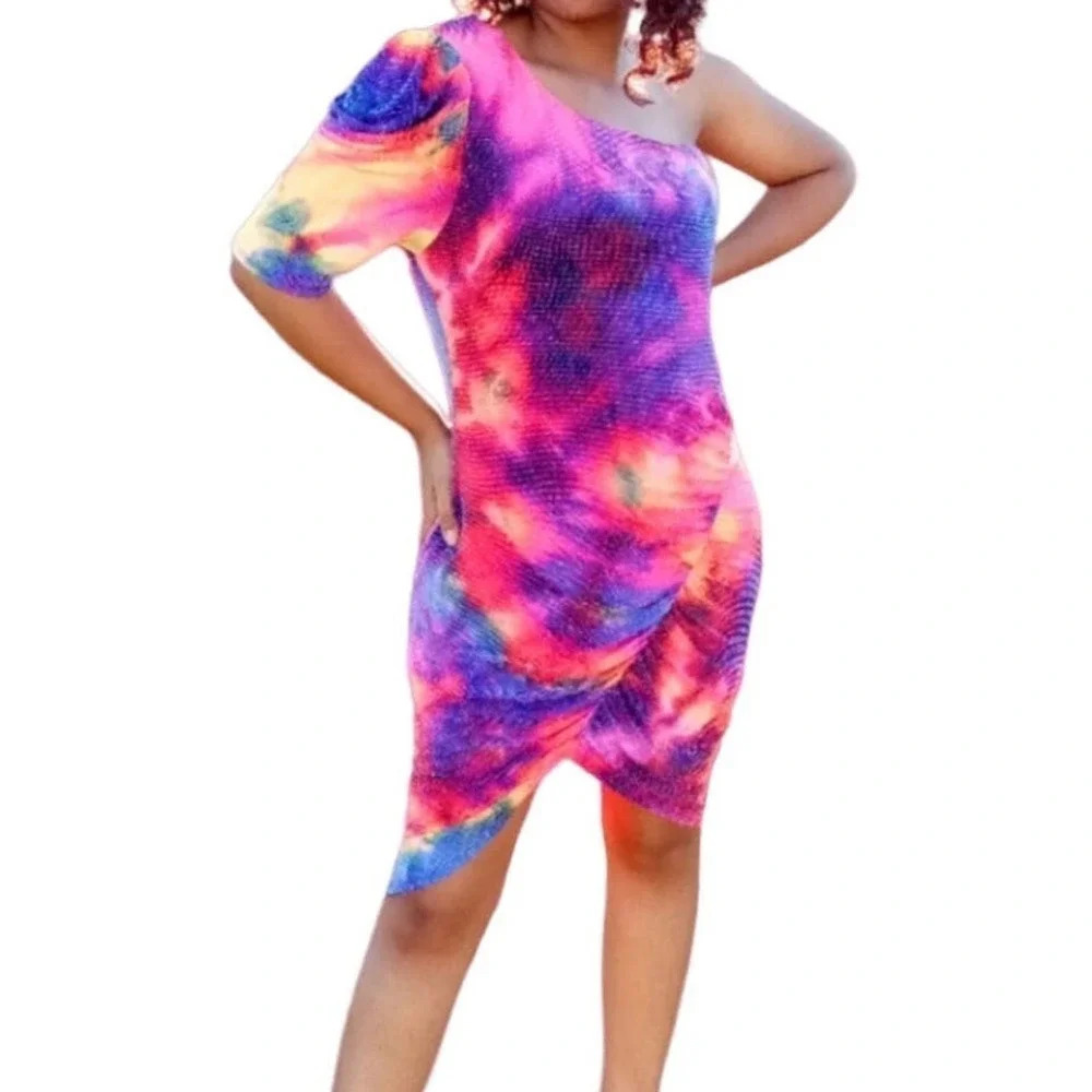 Cameo Women's Plus Size 1X One Shoulder Tie Dye Shimmer Dress